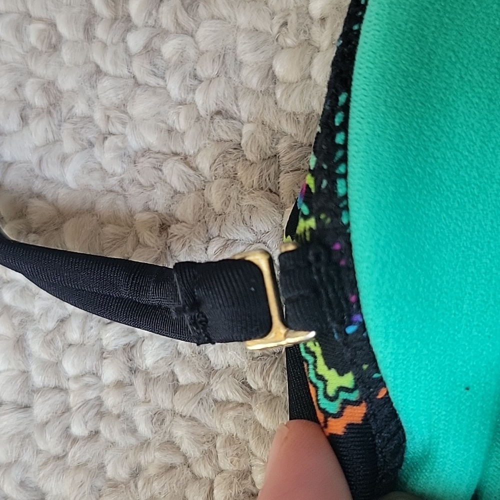 Bikini - Picture 4 of 4